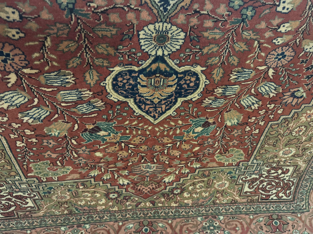 6'4" x 9'2" Kayseri Yun Area Rug