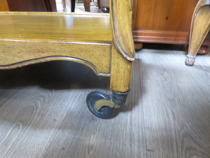 French Provincial Server