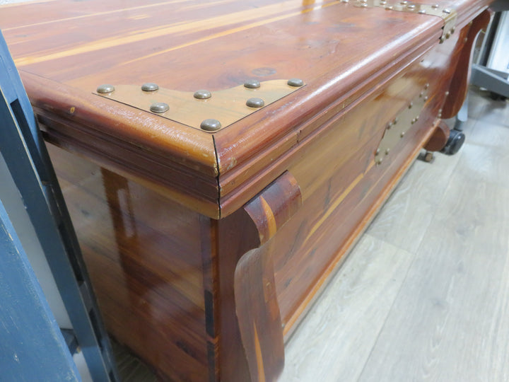 Red Cedar Lockable Chest