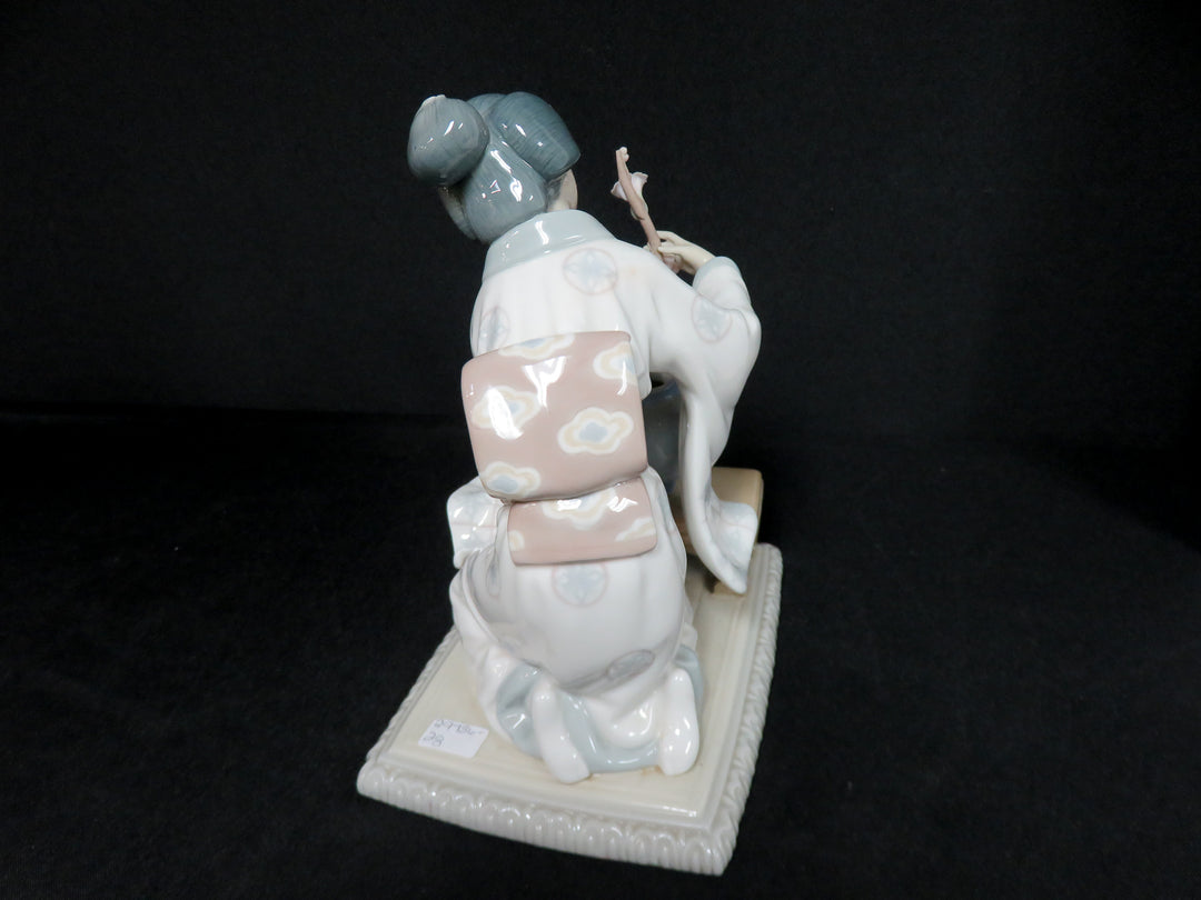 Lladró Figurine