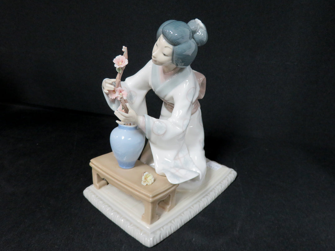 Lladró Figurine