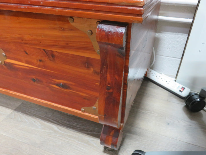 Red Cedar Lockable Chest