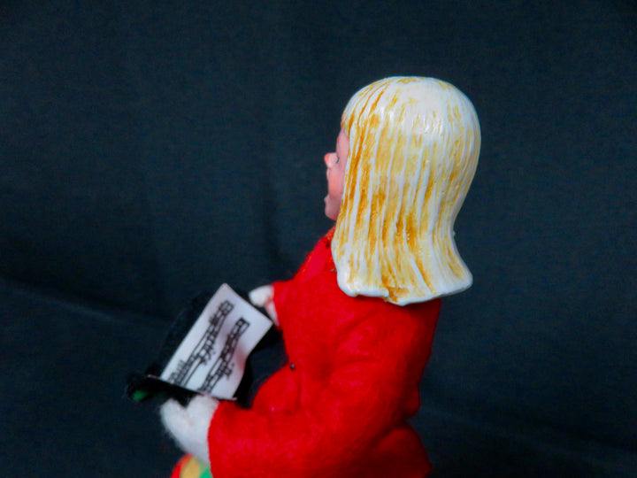 Simpich Christmas Caroler