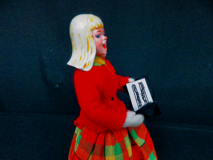 Simpich Christmas Caroler