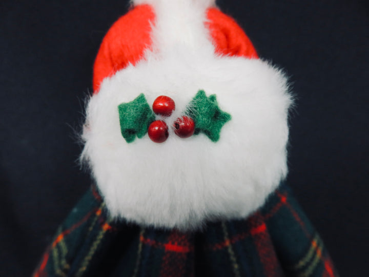Simpich Christmas Caroler