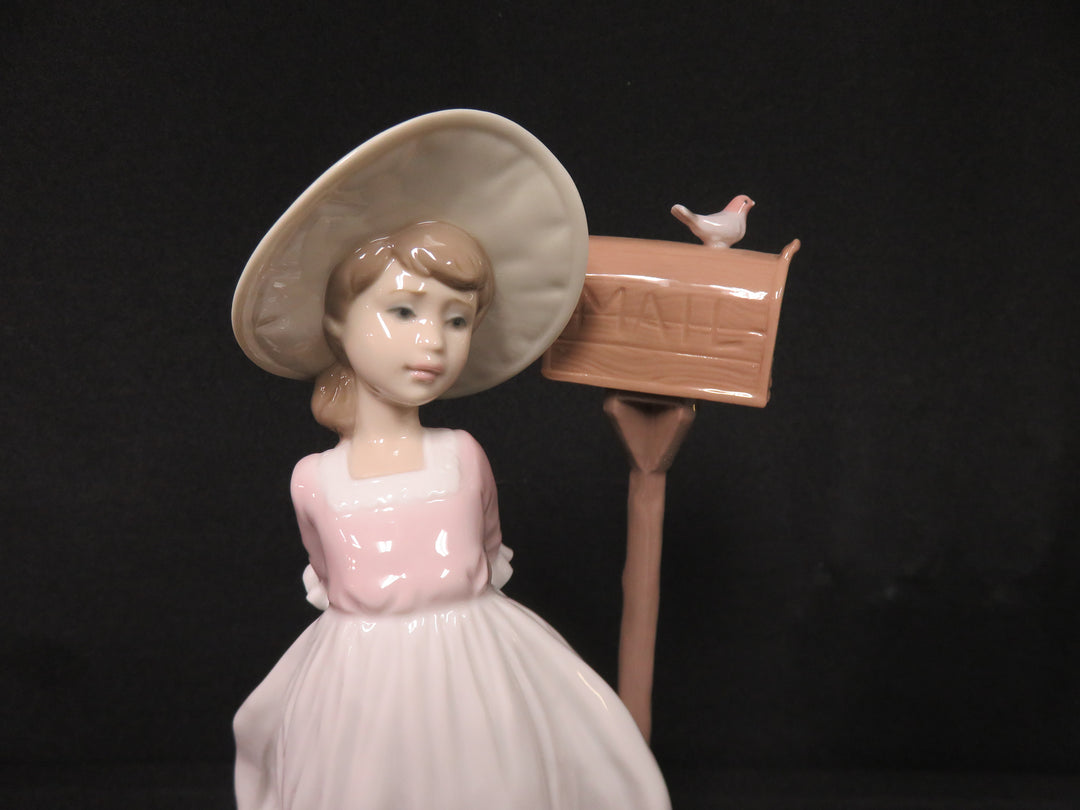 Lladró Figurine