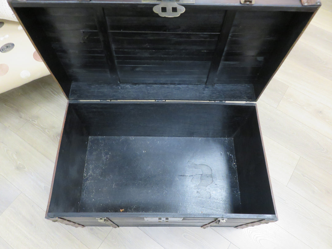 Antique Style Flat Top Trunk