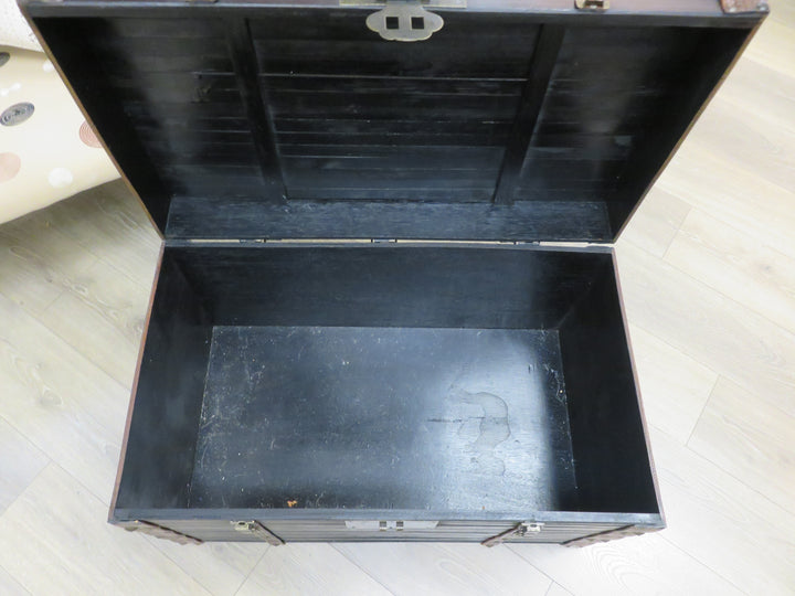 Antique Style Flat Top Trunk