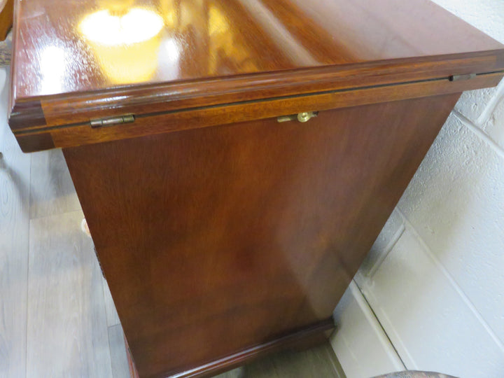 Thomasville Mahogany Server