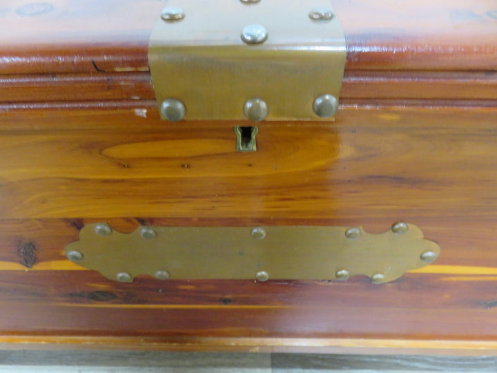 Red Cedar Lockable Chest