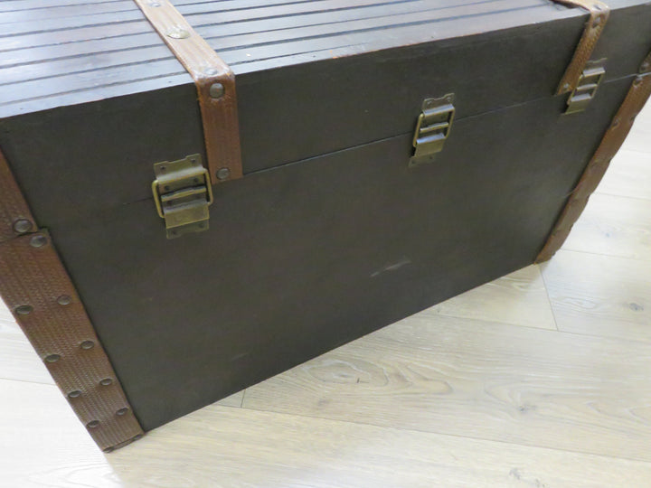 Antique Style Flat Top Trunk