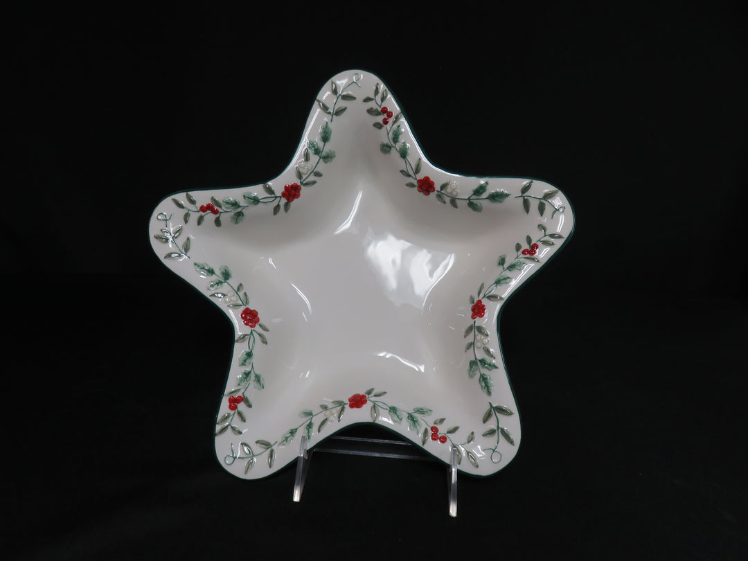 Pfaltzgraff "Winterberry" Bowl