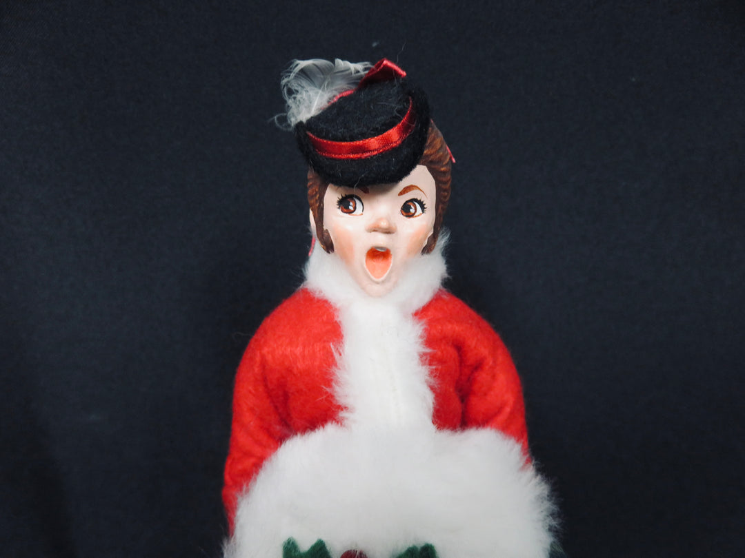 Simpich Christmas Caroler