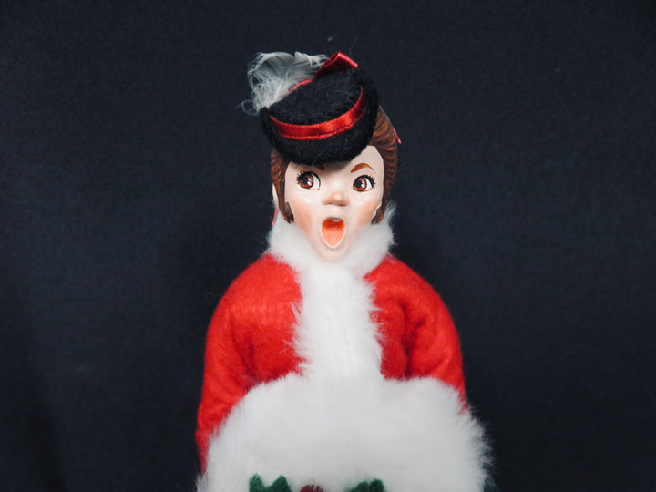 Simpich Christmas Caroler