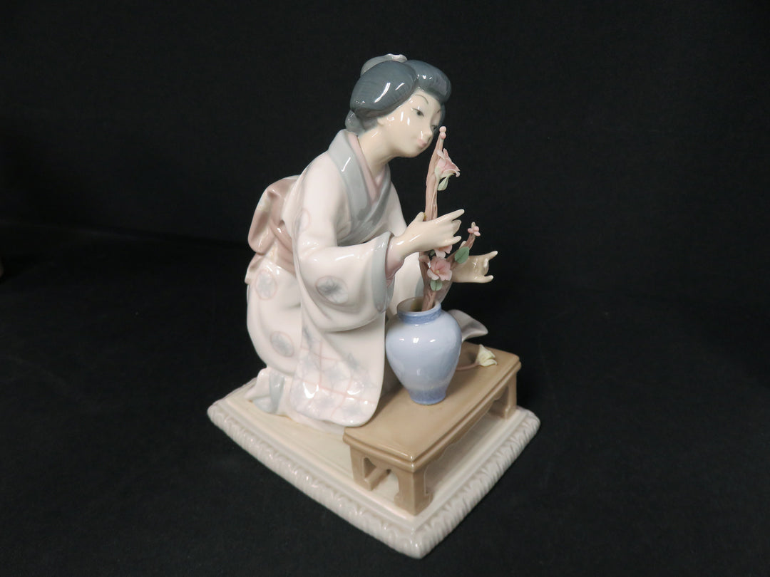 Lladró Figurine