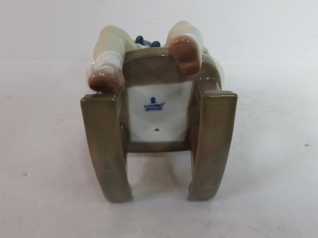 Lladró Nap Time Figurine