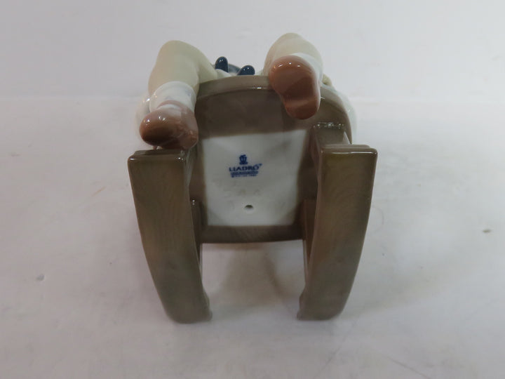 Lladró Nap Time Figurine