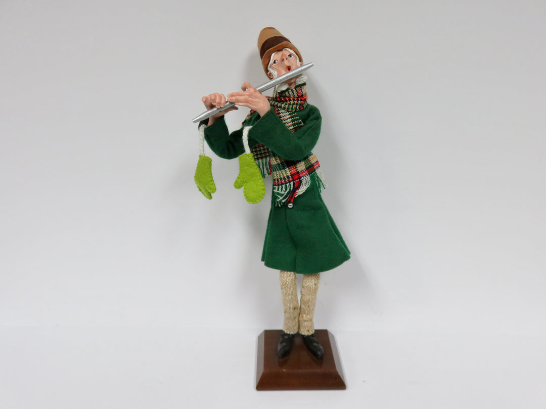 Simpich Christmas Caroler