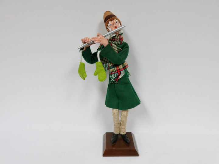 Simpich Christmas Caroler