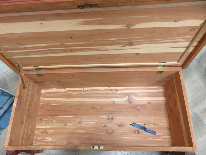 Red Cedar Lockable Chest