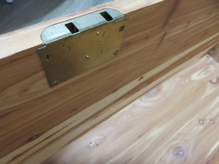 Red Cedar Lockable Chest