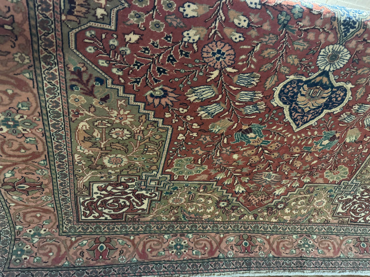 6'4" x 9'2" Kayseri Yun Area Rug