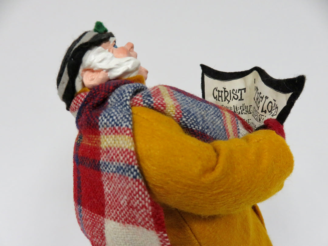 Simpich Christmas Caroler