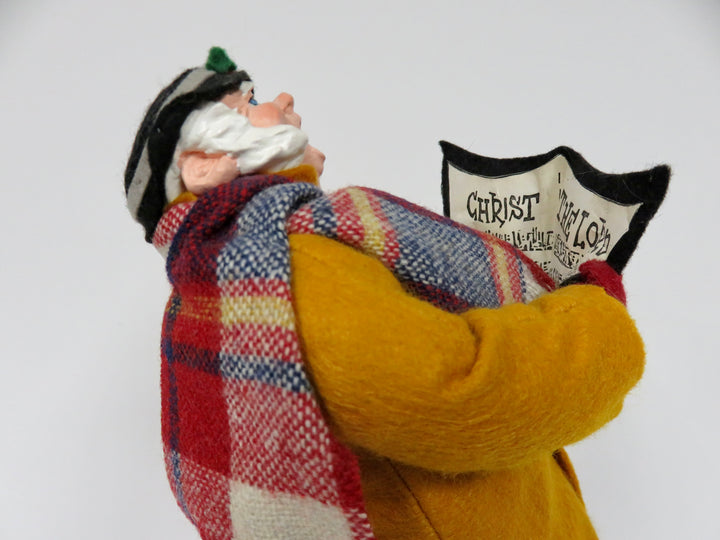 Simpich Christmas Caroler