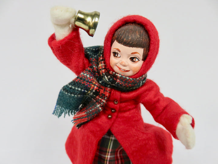 Simpich Christmas Caroler