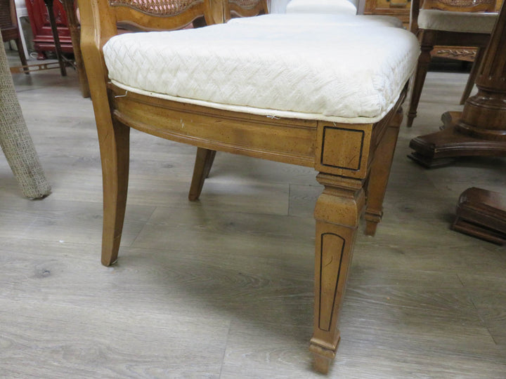 Thomasville Dining Table & Chairs