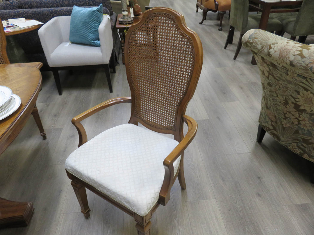 Thomasville Dining Table & Chairs