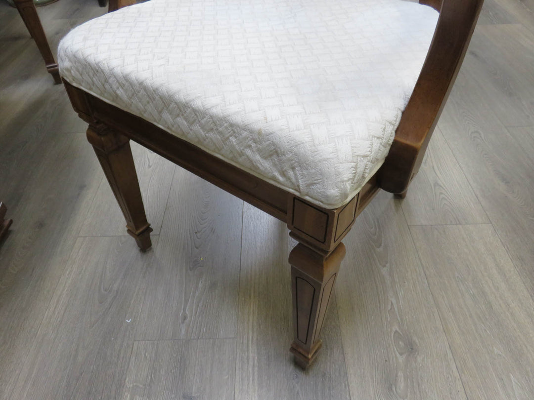 Thomasville Dining Table & Chairs