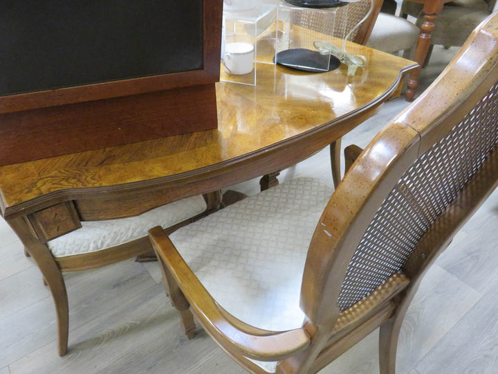 Thomasville Dining Table & Chairs