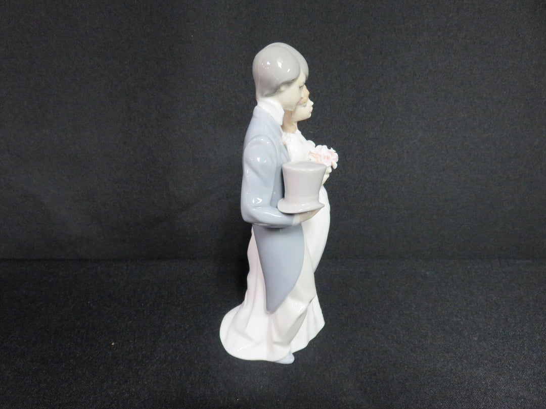 Lladró "Wedding Bells" Figurine