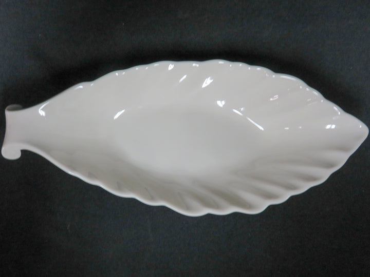 Oblong Leaf Shaped Dish
