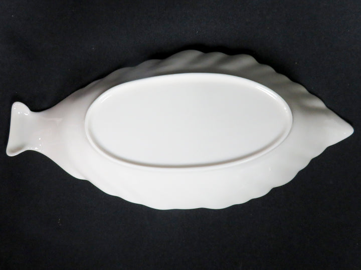 Oblong Leaf Shaped Dish