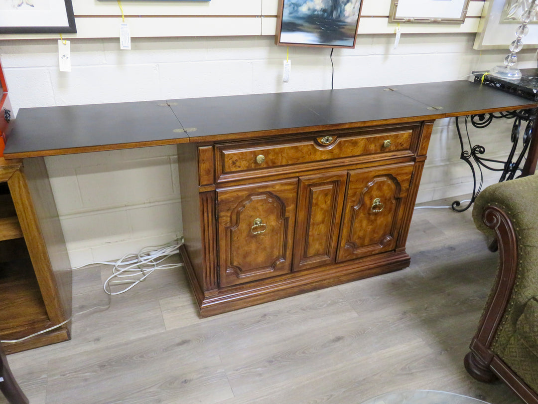 Huntley by Thomasville Server