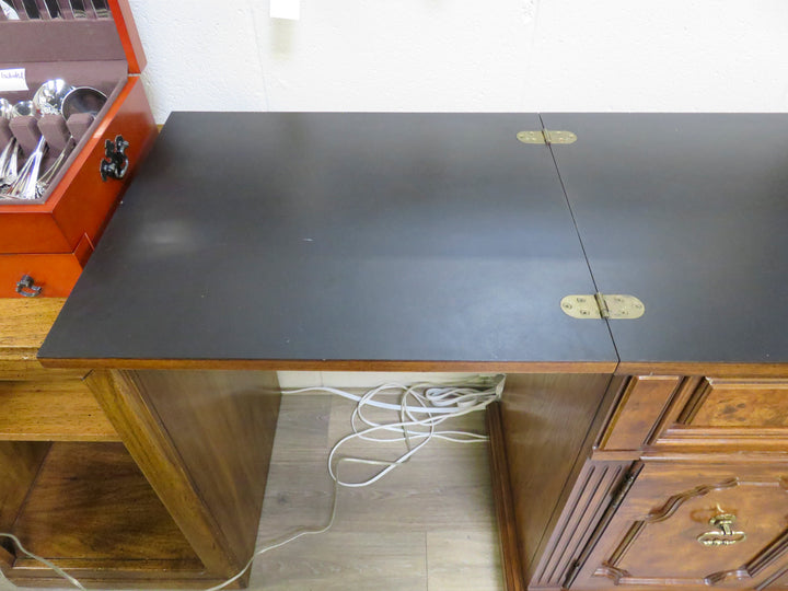 Huntley by Thomasville Server