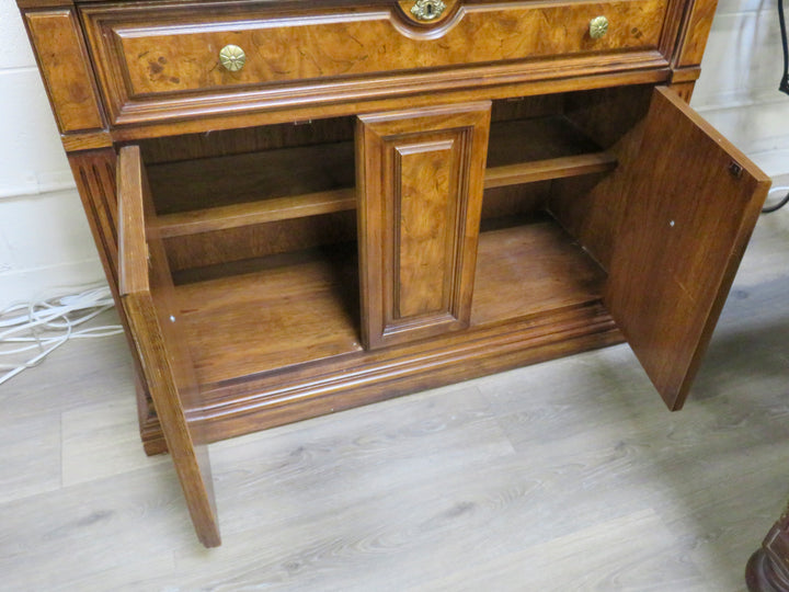 Huntley by Thomasville Server