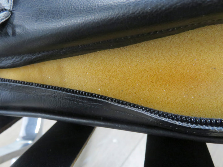 Vintage Black Leather Barcelona Chair