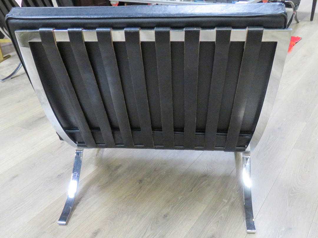 Vintage Black Leather Barcelona Chair