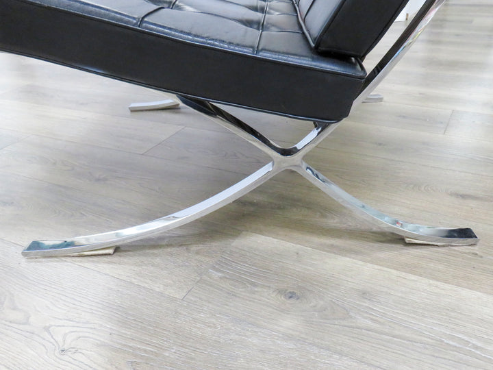 Vintage Black Leather Barcelona Chair