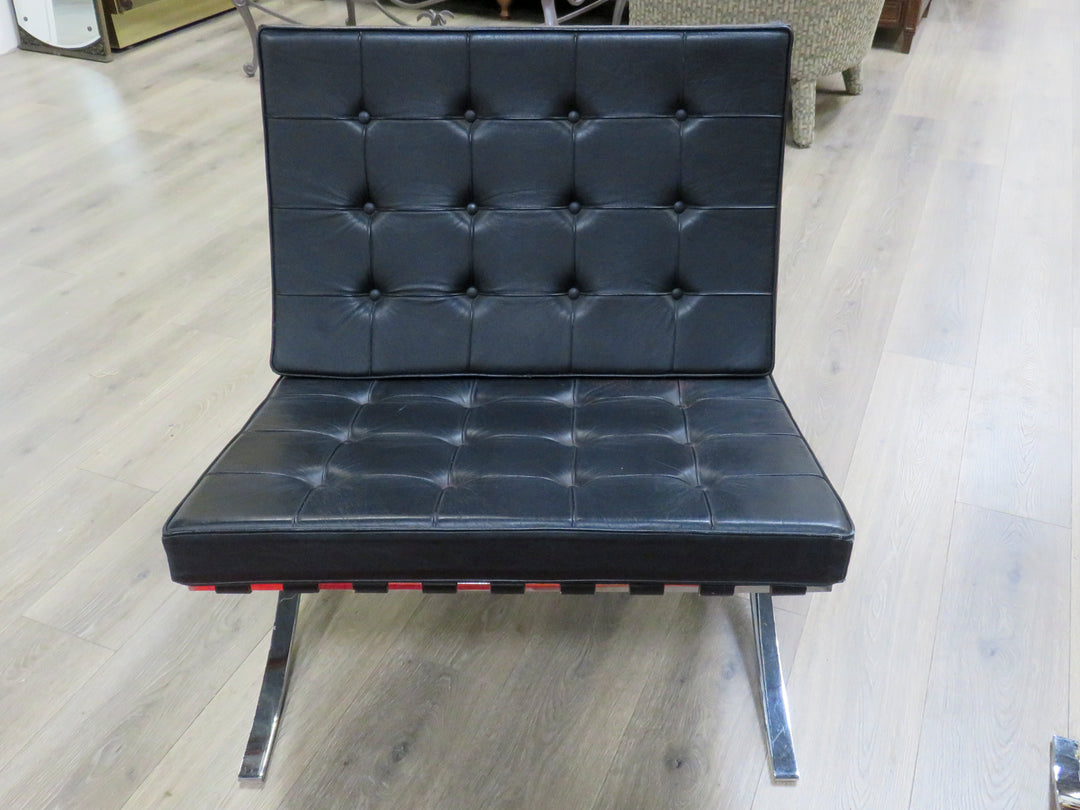 Vintage Black Leather Barcelona Chair