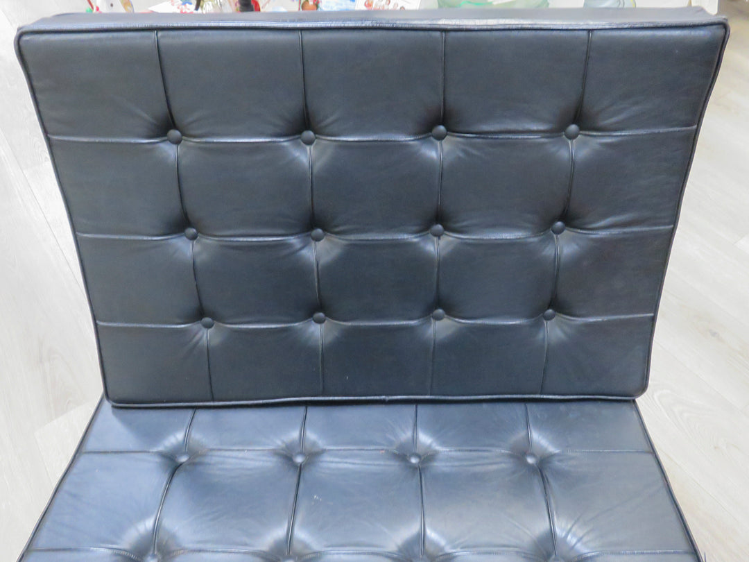 Vintage Black Leather Barcelona Chair