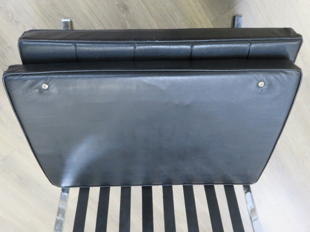 Vintage Black Leather Barcelona Chair