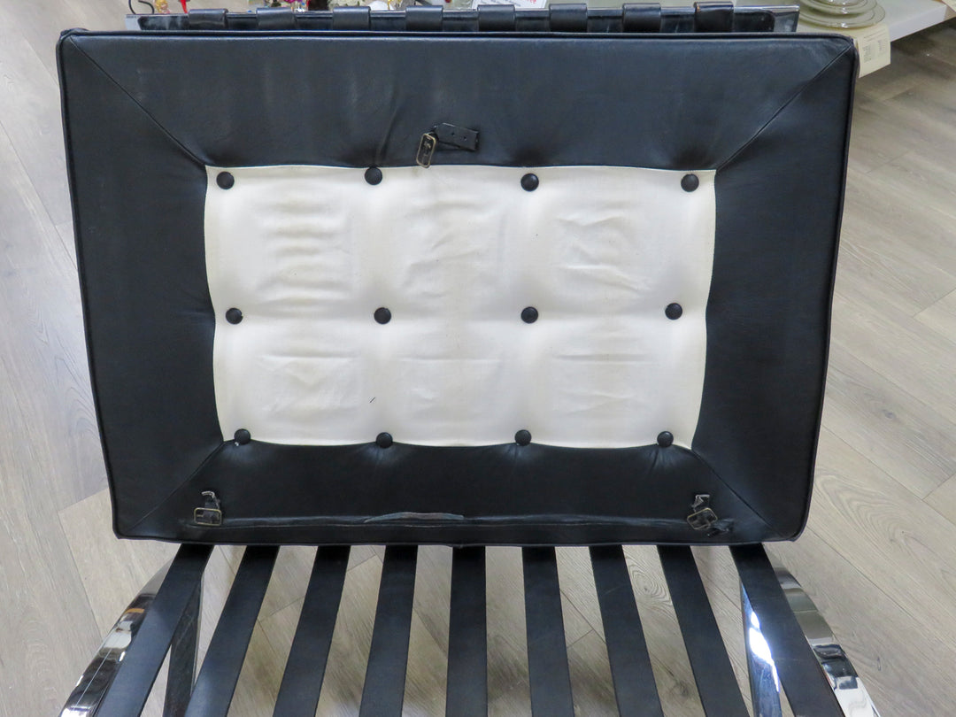 Vintage Black Leather Barcelona Chair