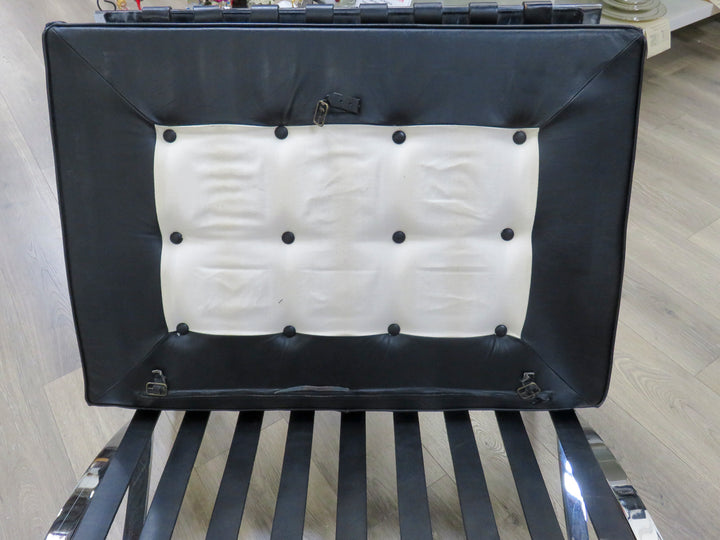 Vintage Black Leather Barcelona Chair