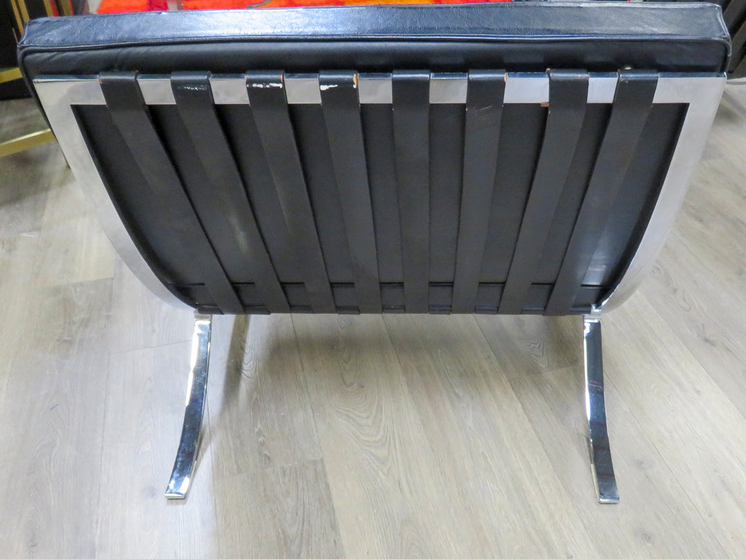 Vintage Black Leather Barcelona Chair