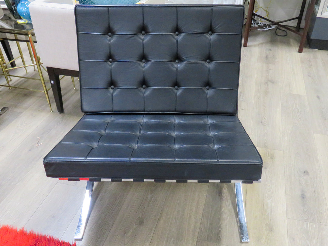 Vintage Black Leather Barcelona Chair