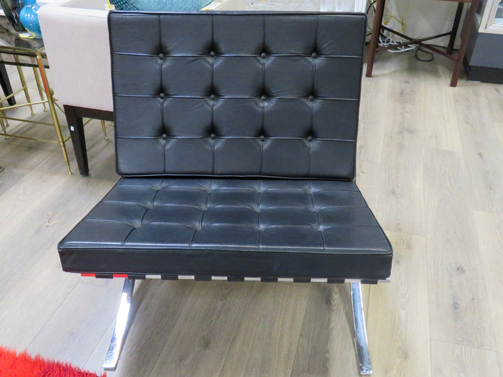 Vintage Black Leather Barcelona Chair